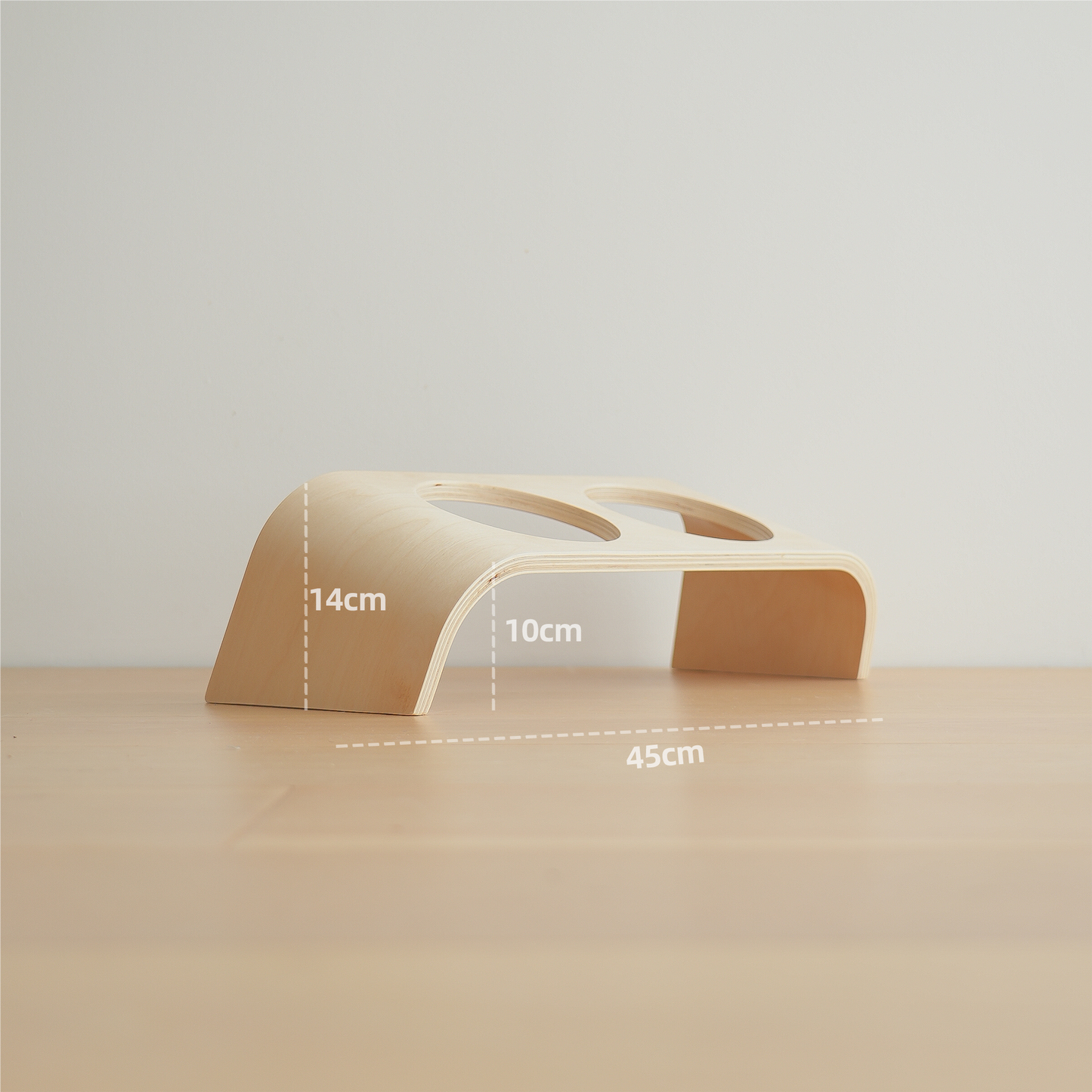 MUJI-style pet cat and dog bowl rack.