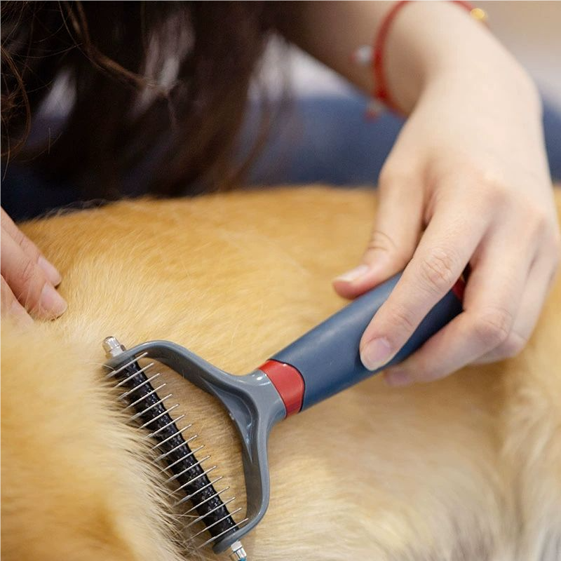 Pet hair-removing combs